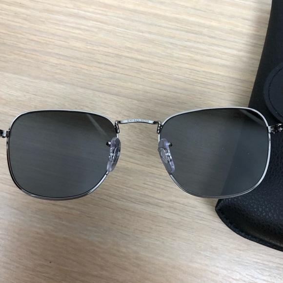 NWT Ray-Ban Gunmetal Aviators RB385751 - Picture 11 of 11